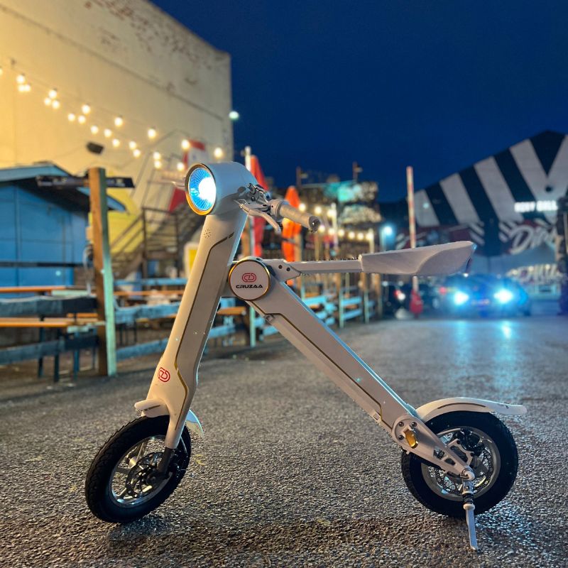 The Cruzaa E-Scooter Racing White with Built in Speakers