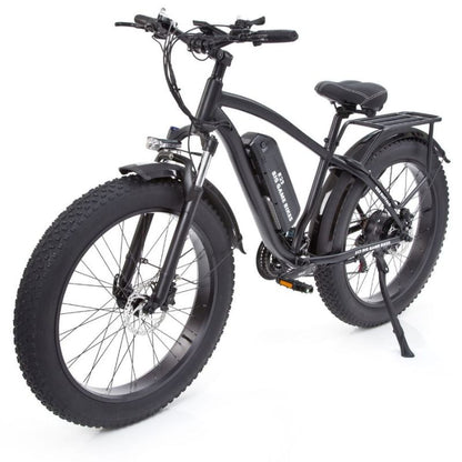 Close-up fat tyre tread – Emphasizes 26 × 4″ tyre grip and stability